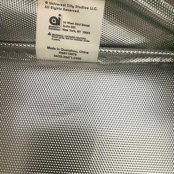 Minion The Rise of Gru Lunch Tote Kids Insulated Lunch Bag Pockets NWOT - Picture 9 of 11